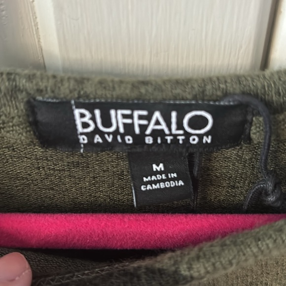 Buffalo long sleeve top, New with tags - Picture 2 of 7
